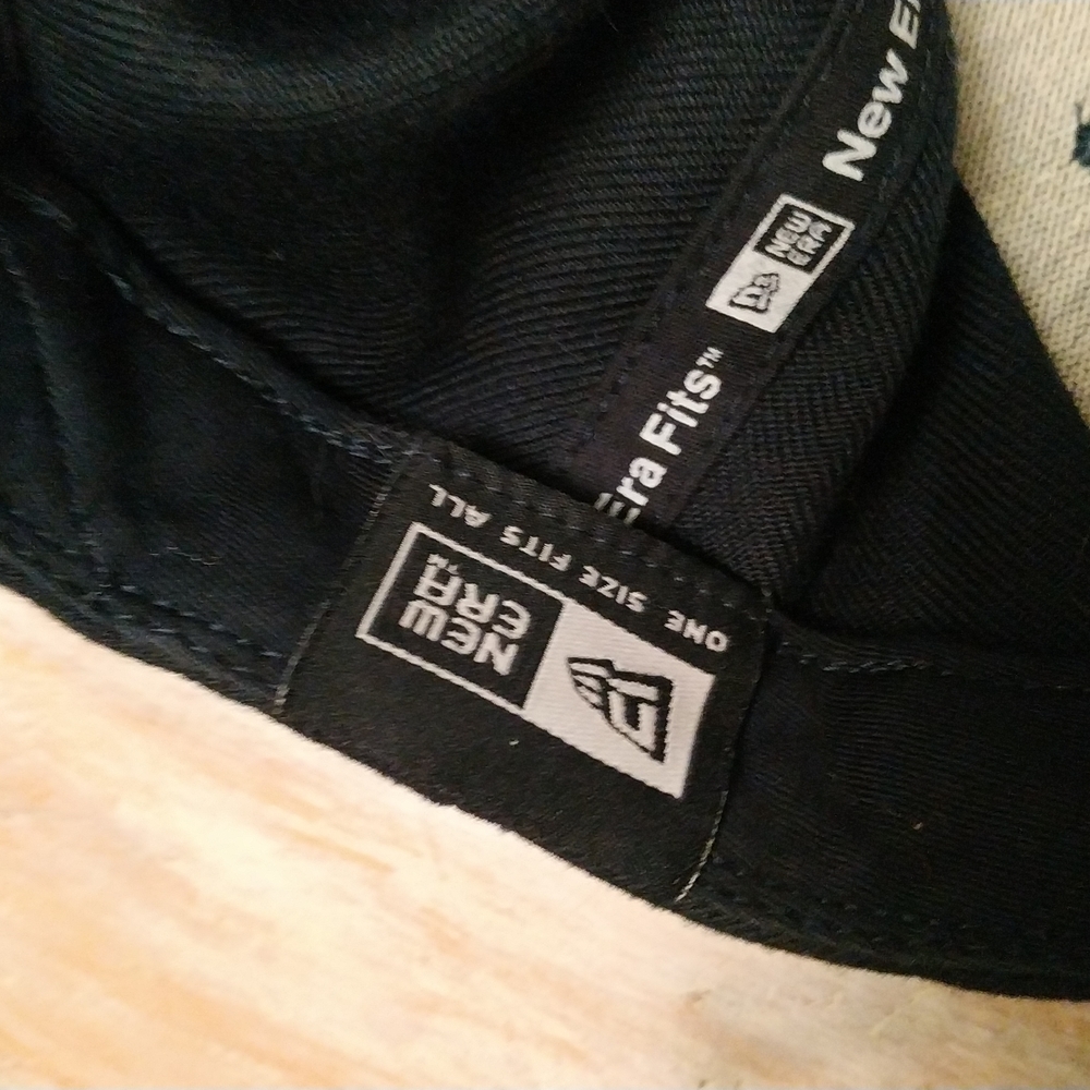 Baseball cap - Picture 2 of 6